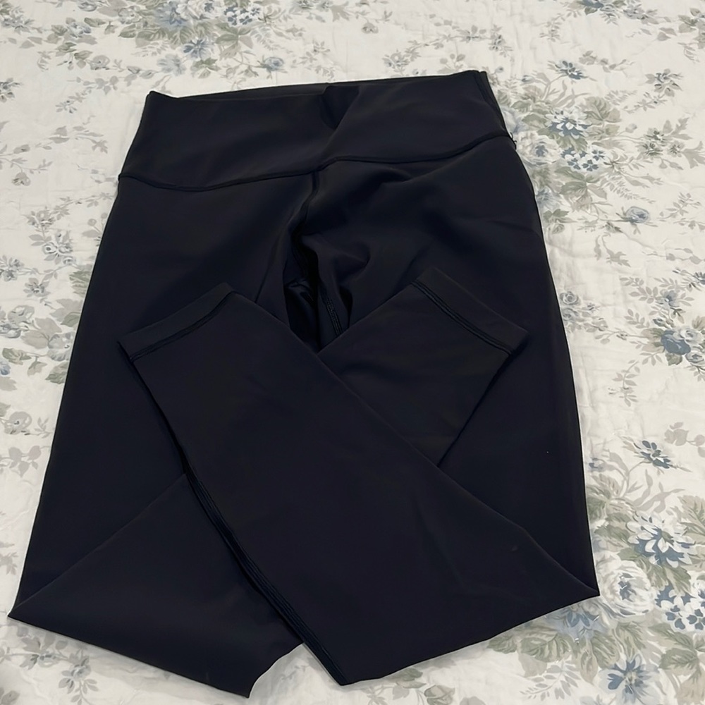 Black Lululemon leggings